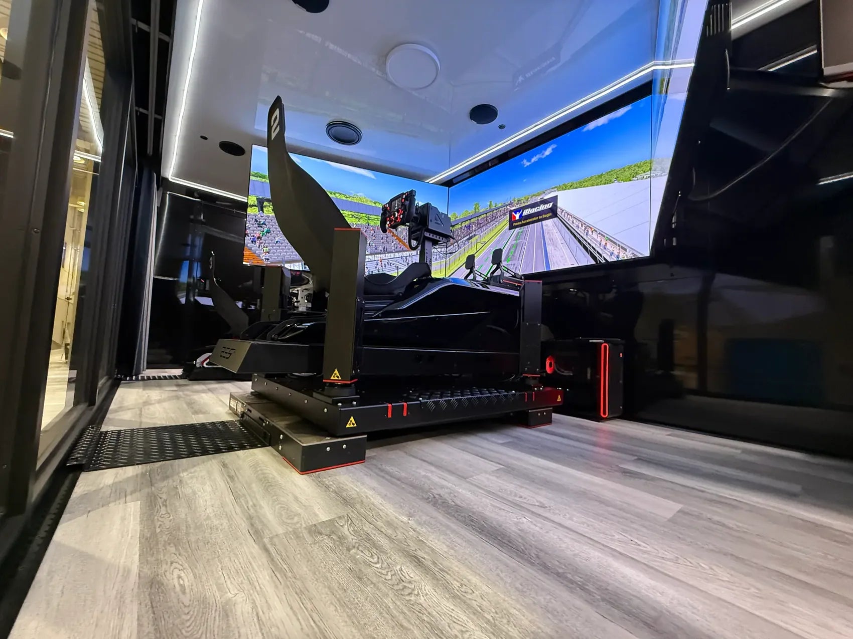 Simuluxor racing simulator inside the Mobile Race Studio